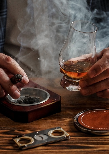 Loong Honor baijiu presentation